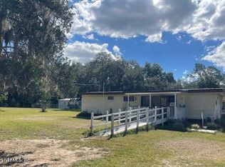 127 Arnold St, Interlachen, FL 32148