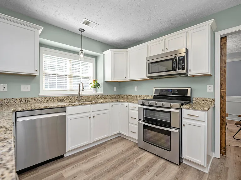 4016 Kenesaw Dr — Photo 19
