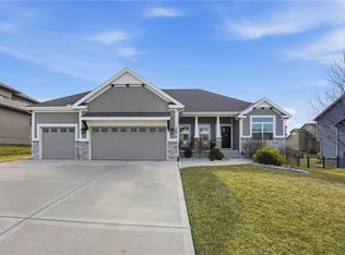 10014 N Palmer Ave, Kansas City, MO 64157