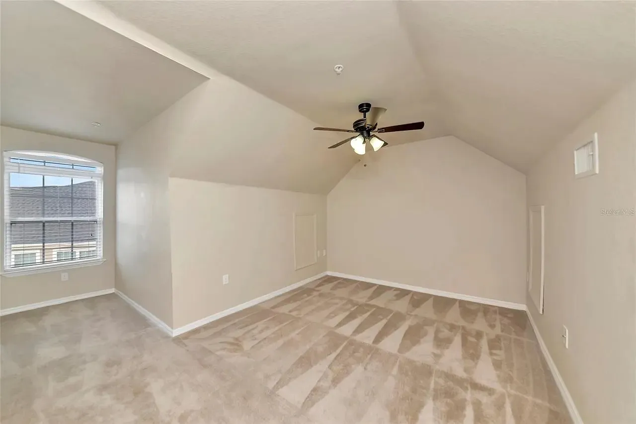 2 bed, 1316 sqft, $2,000 — Photo 3