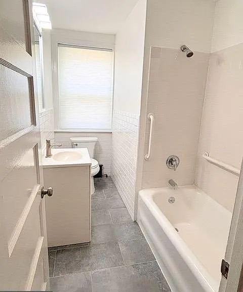 23 Morton Ave #A — Photo 8