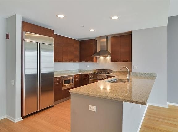 4th image of 240 E Illinois St #2500