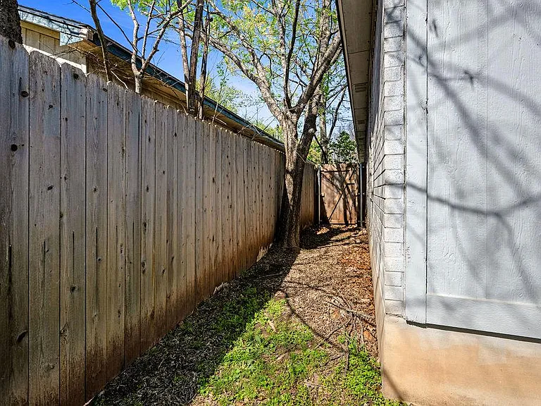 1001 Apple Cross Dr — Photo 31