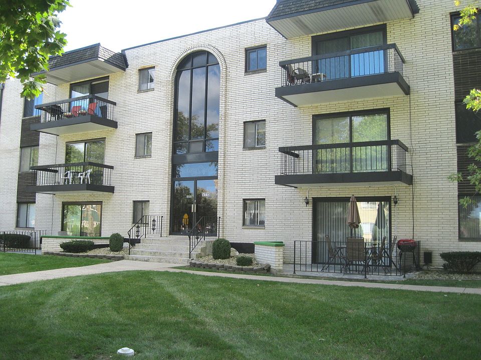 1st image of 5715 W 129th St APT 2A