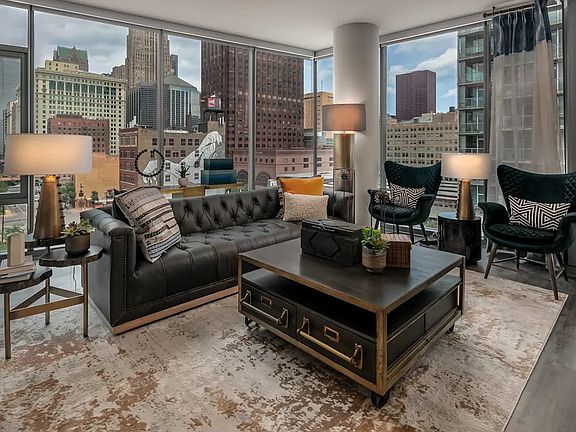 3rd image of 725 S Wells St #1301