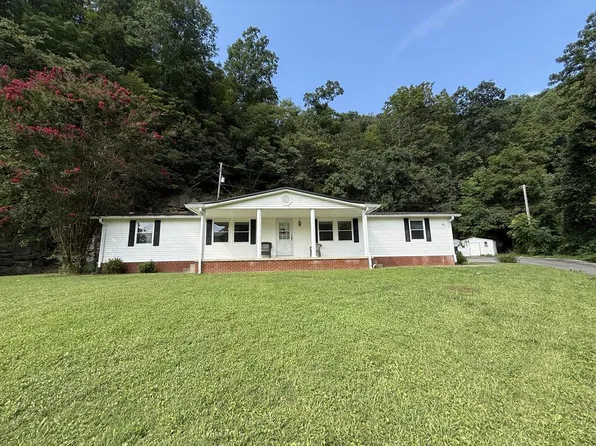 678 Ratliff Branch Rd, Pikeville, KY 41501
