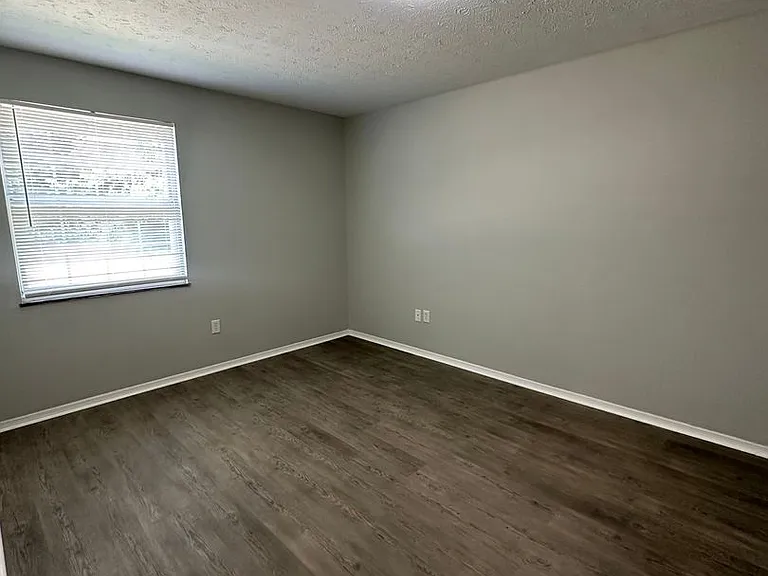 Ironwood Apartments — Photo 27
