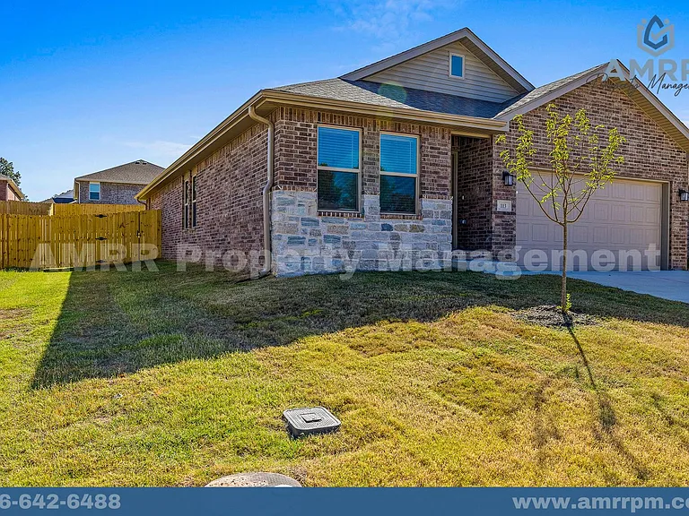 1113 SW 2nd St — Photo 4