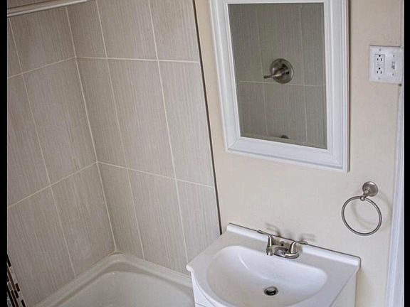 2nd floor bathroom