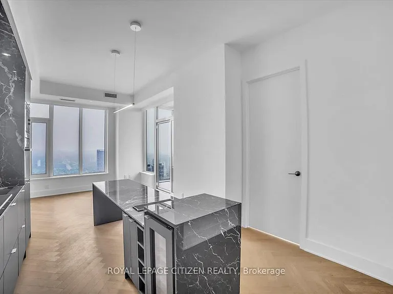 11 Yorkville Ave #6007 — Photo 10