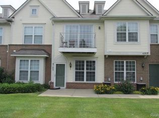 4103 Teal Ln, Walled Lake, MI 48390