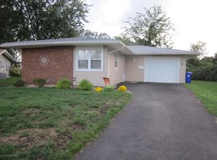 2 Clay Cir, Brick, NJ 08724