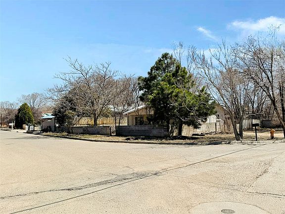 3rd image of 531 Barela Ln