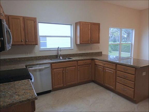 3rd image of 1364 Camero Dr