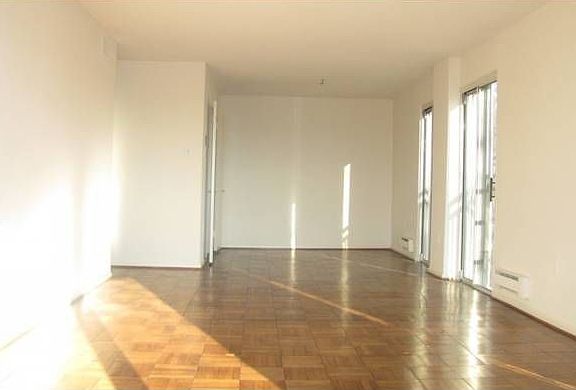 LIVING/DINING