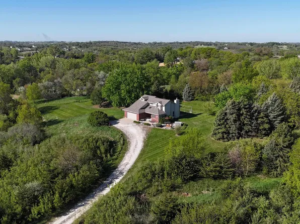 6575 N Ridge Rd, Fort Calhoun, NE 68023