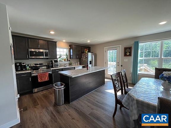 5th image of 198 Riva Way