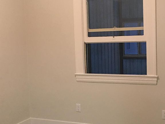 2nd image of 550 Vista Grande Ave