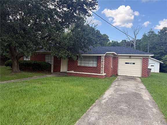 2nd image of 2210 Ellen Dr