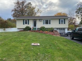 6 Ludwig Dr, Monroe, NY