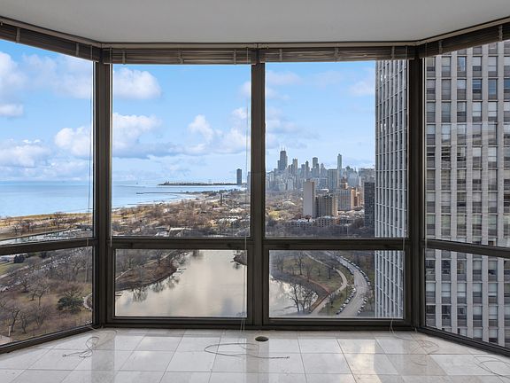 5th image of 2650 N Lakeview Ave APT 3310