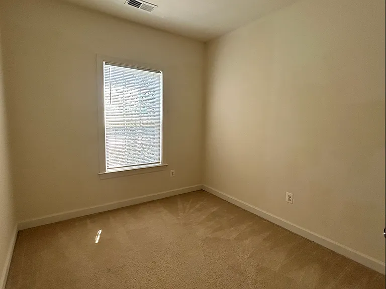 4066 Finsbury Ln — Photo 11
