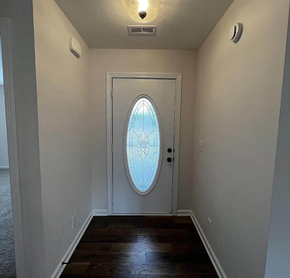 3 bed, 2.0 bath, 1264 sqft, $1,850 — Photo 2