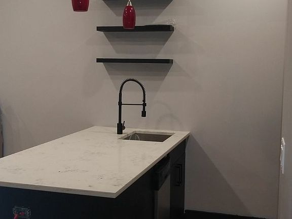 4th image of 372 Palmetto St #1F