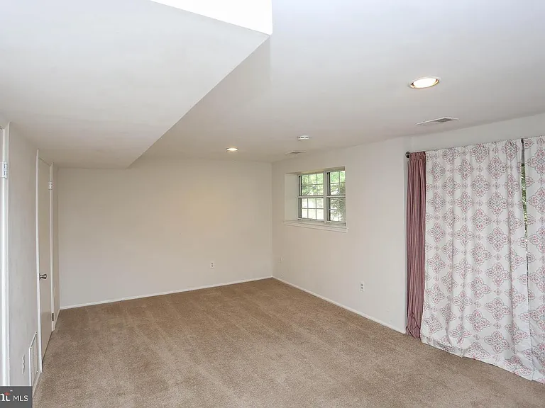 4710 Leyden Way — Photo 17