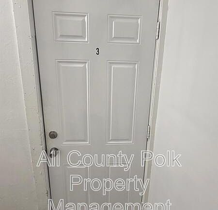 4th image of 602 Emma St APT 3