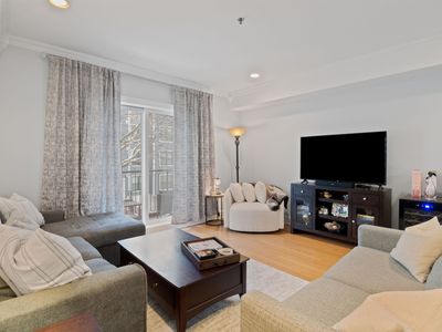 636 5th St APT 305, Hoboken, NJ, 07030