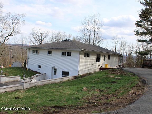 3rd image of 315 Dundaff St