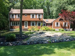 54 Colonial Dr, Dracut, MA 01826