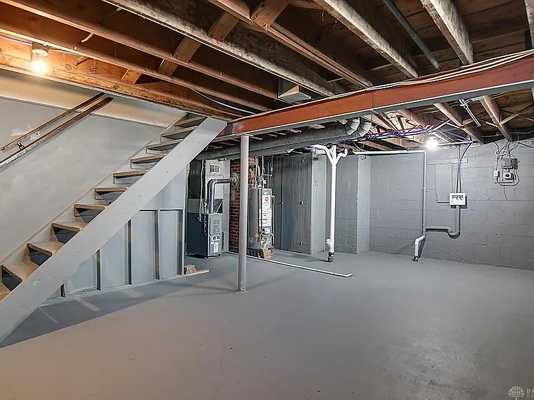 2201 Wilbraham Rd — Photo 18
