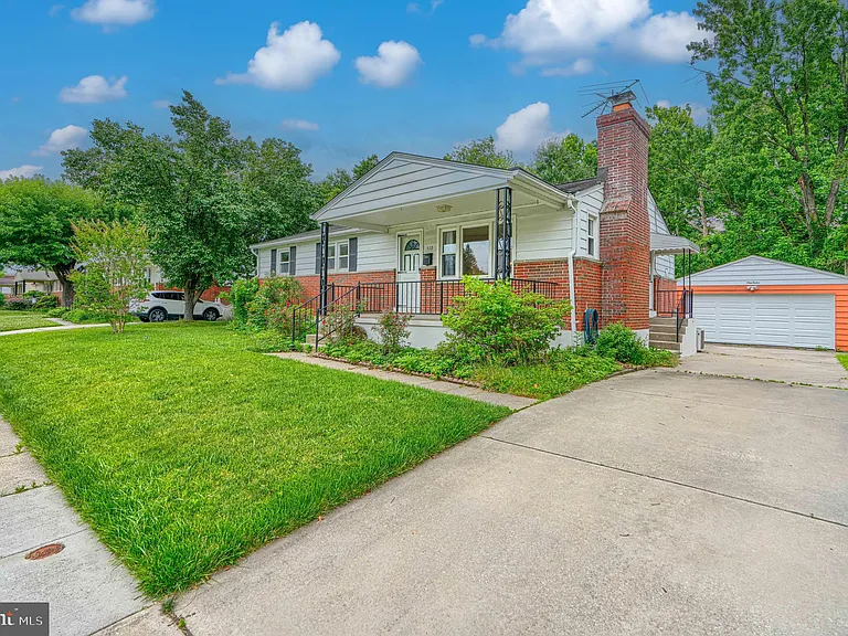 112 Springside Dr — Photo 1