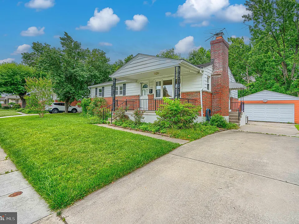 112 Springside Dr