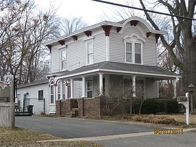 1st image of 108 E Hallett St
