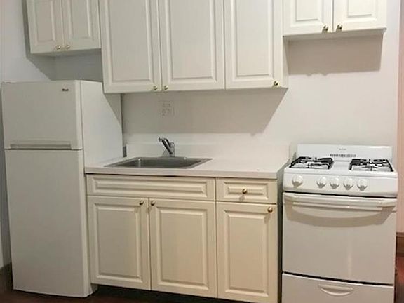 4th image of 326 E 94th St APT 3W