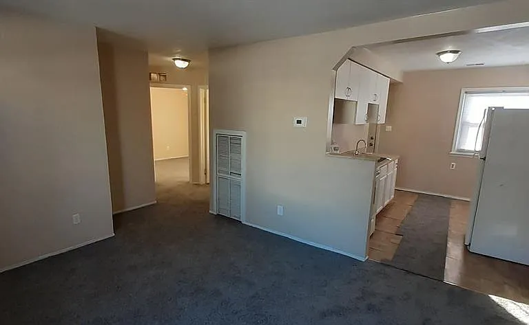8662 Ford Ave — Photo 9