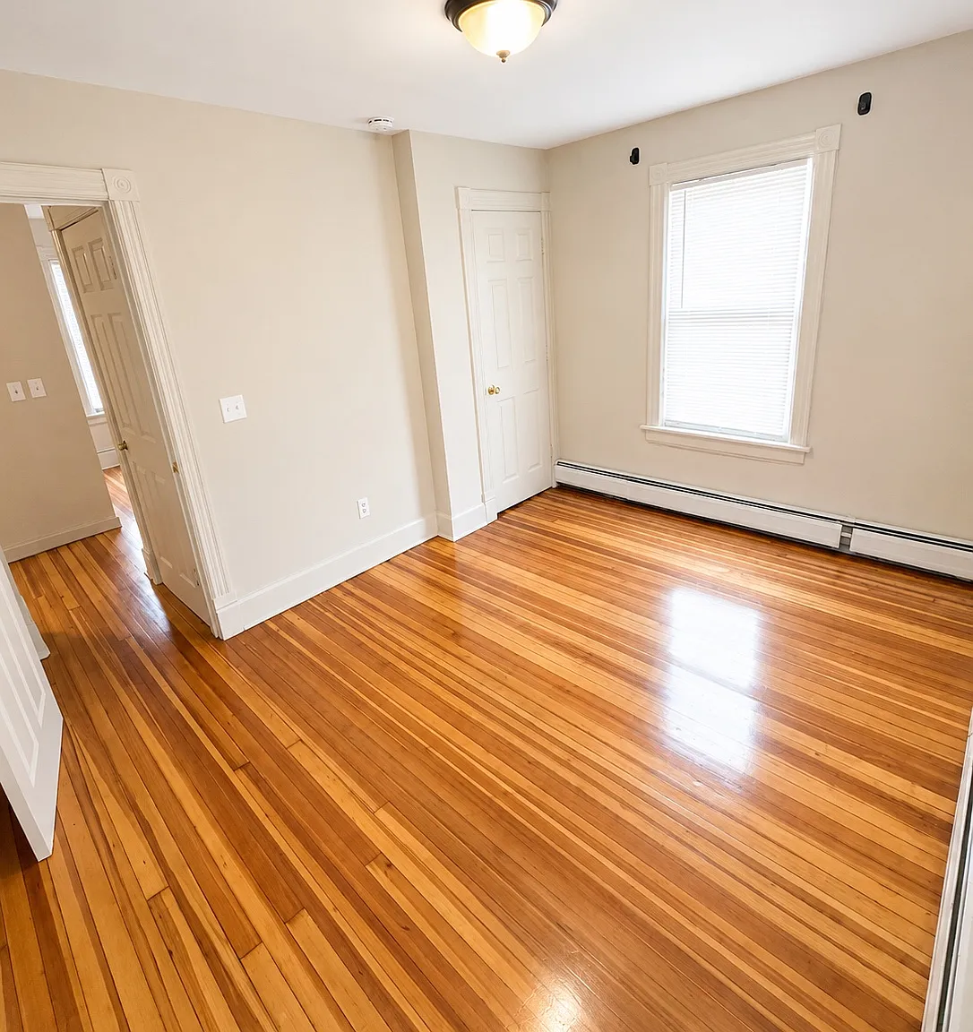 29 Collegeview Ave — Photo 2