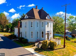 330 Mechanic St, Luray, VA 22835