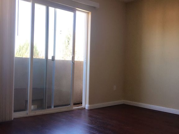 4th image of 7044 Vassar Ave Unit 9