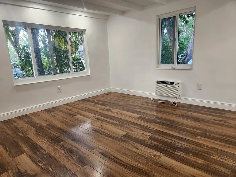 2824 SW 14th St #2 — Photo 6