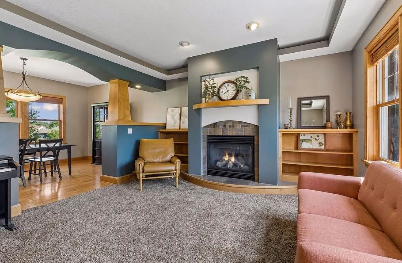 4 bed, 3712 sqft, $3,700 — Photo 4