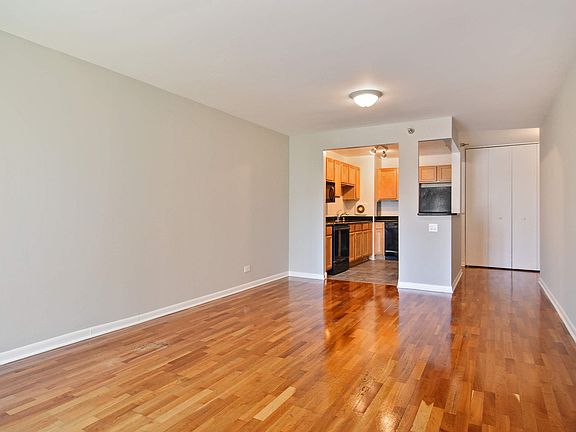 Kitchen / Living Room