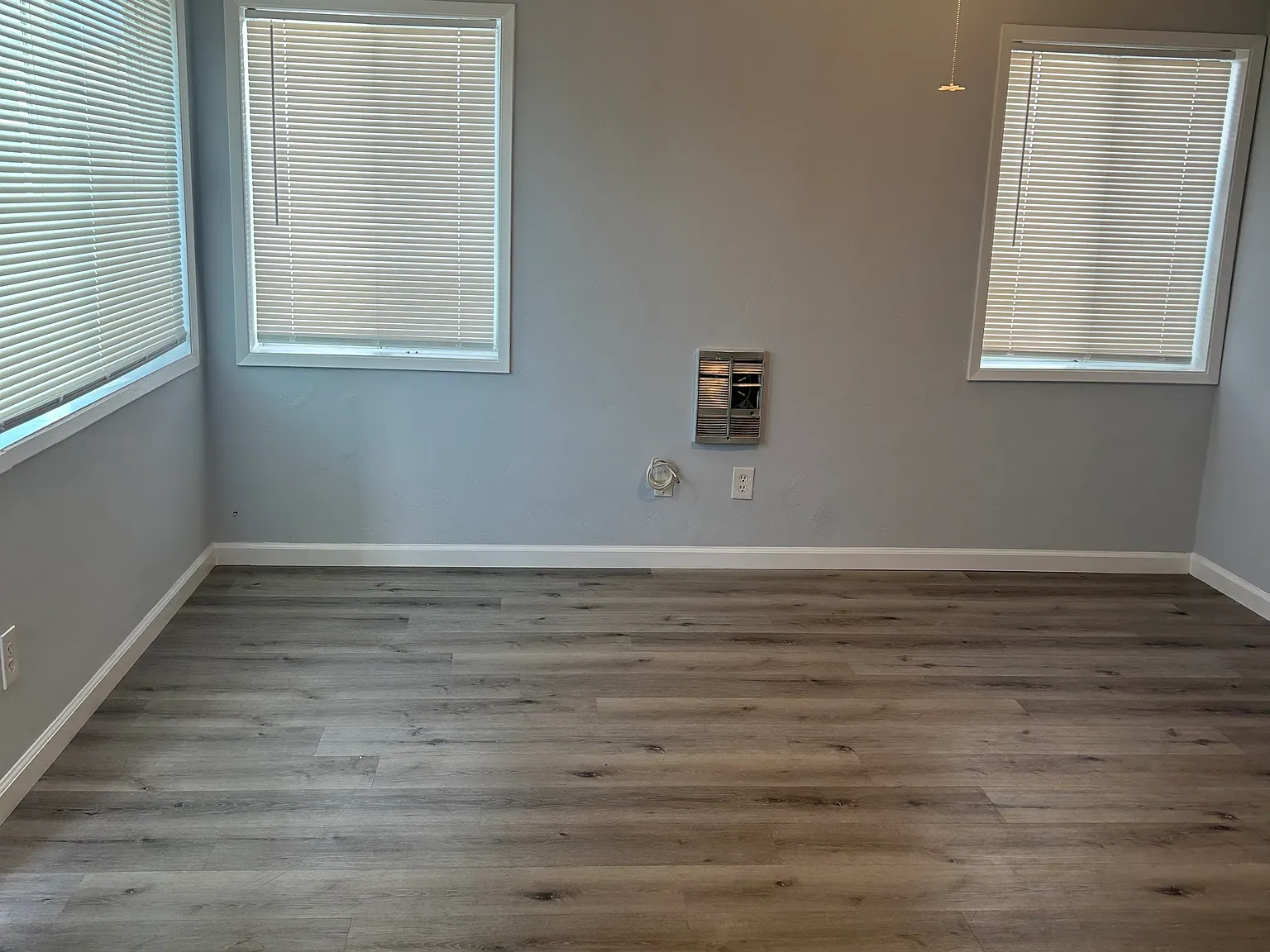 2 bed, 580 sqft, $2,700 — Photo 2