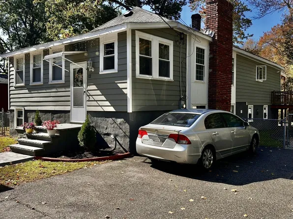 12 Hobson Ave, Wilmington, MA 01887