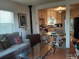 3rd image of 23651 Grange Street