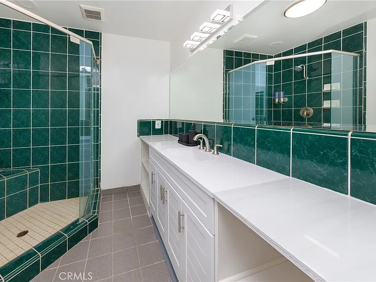 6401 Hubbard Rd — Photo 13