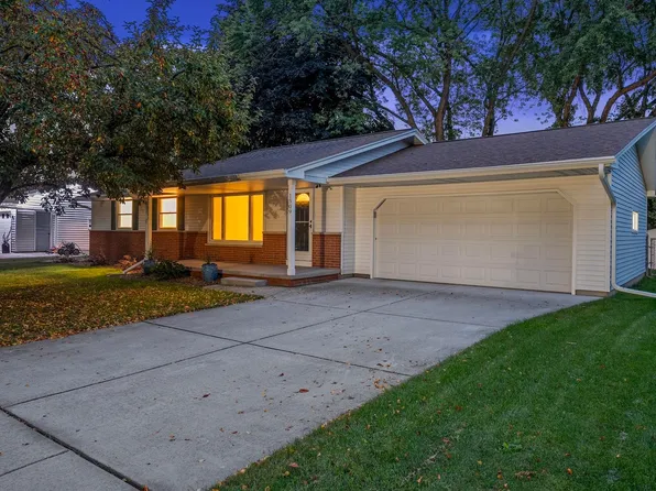 1509 Apache Ave, Green Bay, WI 54313